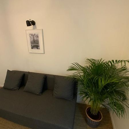 Quartier Bas Montreuil A 3Minutes Du Metro Apartment Bagian luar foto